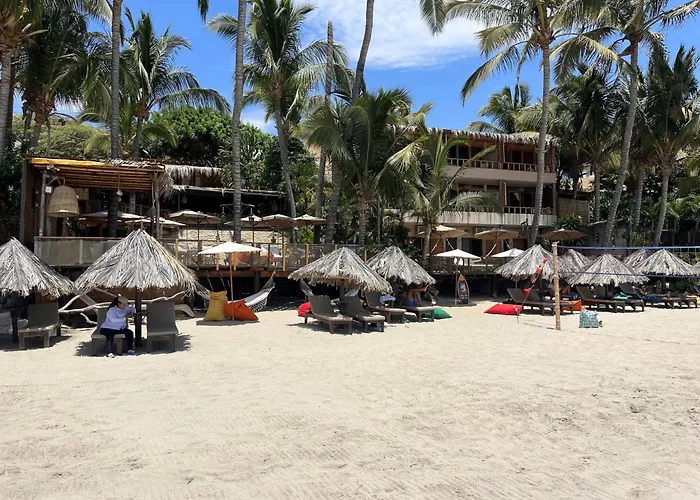 Los Corales
